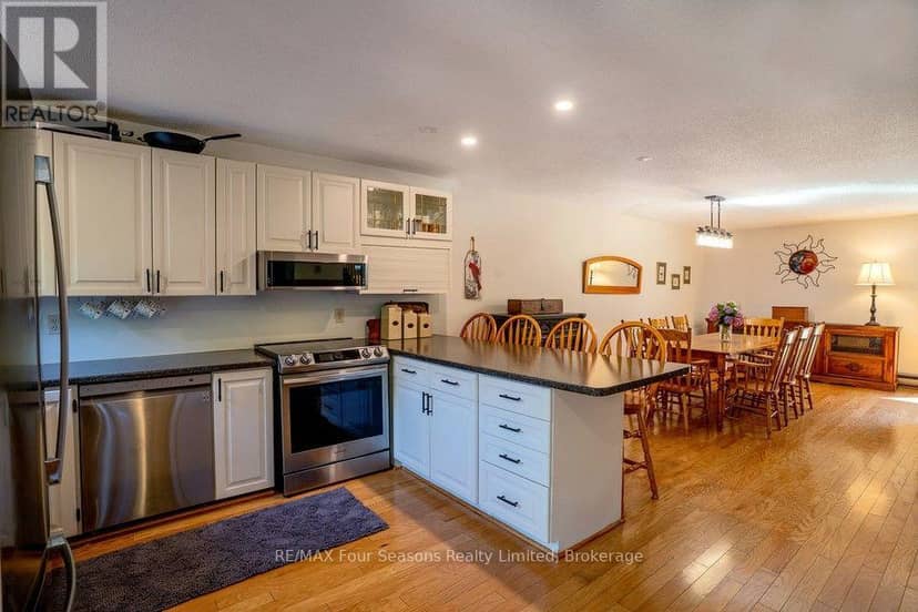 158 Escarpment Crescent — photo 6 of 27
