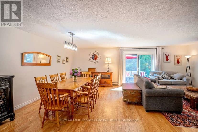 158 Escarpment Crescent — photo 7 of 27