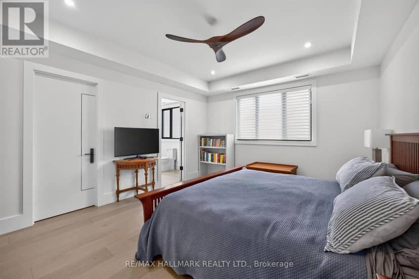 21 Allenwood Crescent — photo 32 of 40