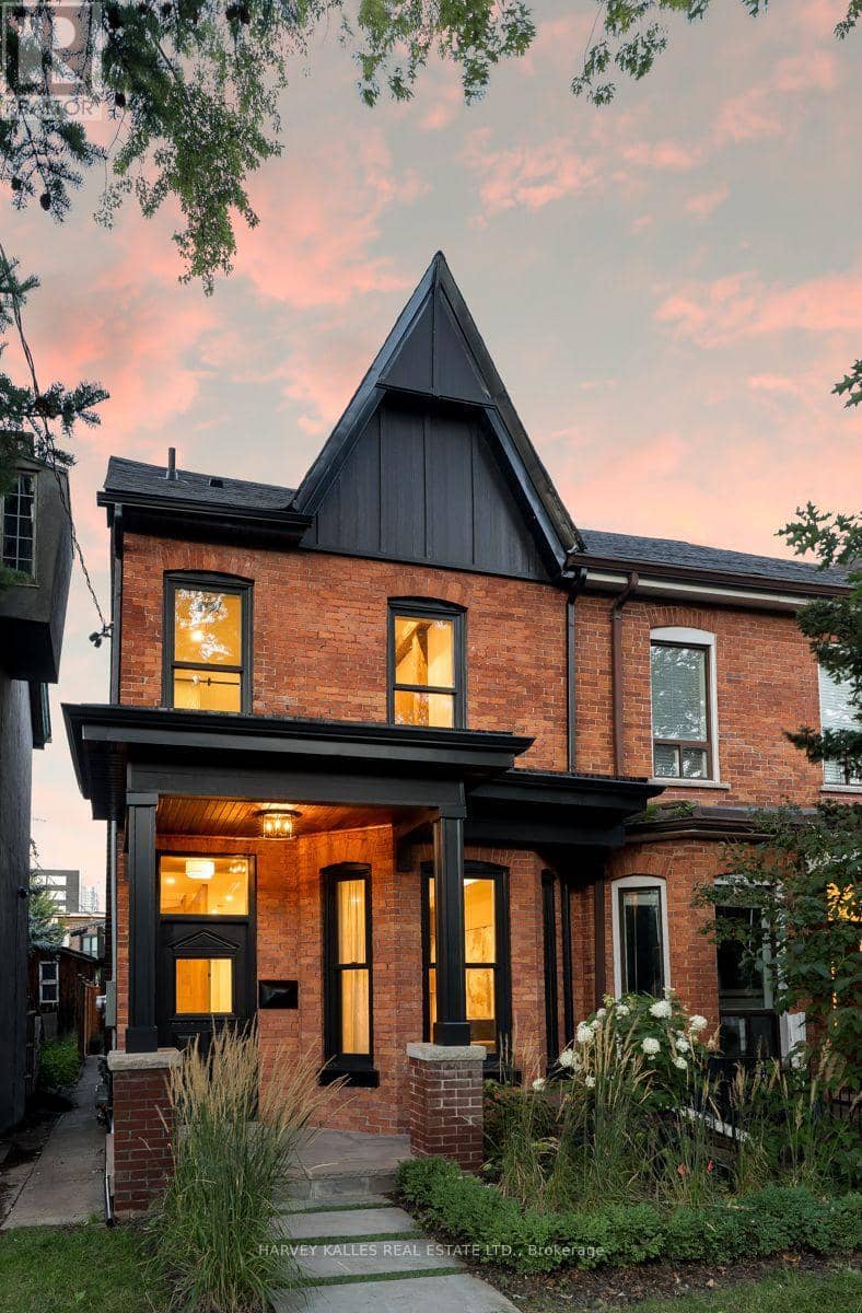 71 Robert Street, Toronto