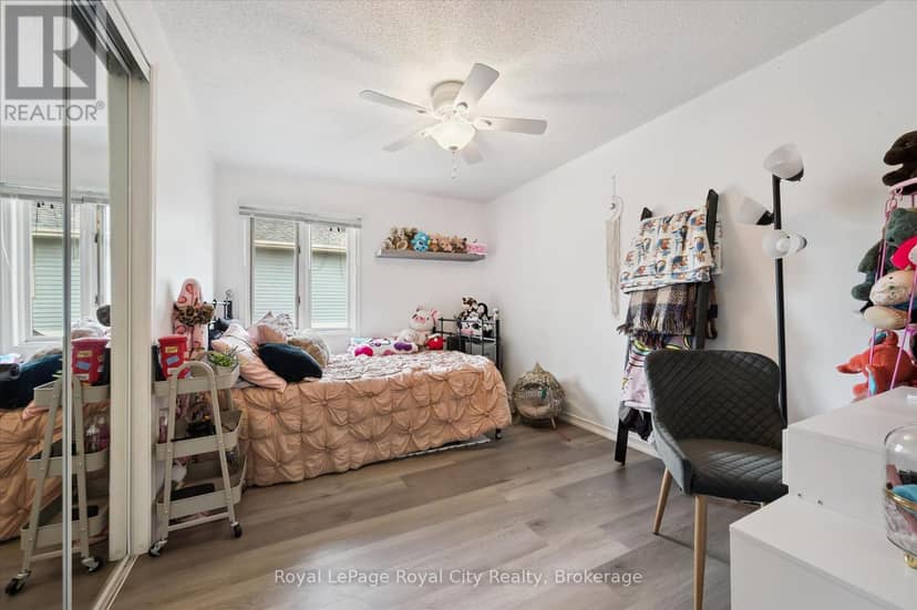 25 - 941 Gordon Street — photo 12 of 27