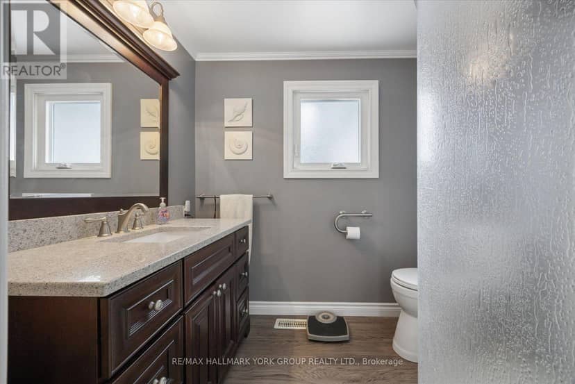 10 Kelsey Crescent — photo 24 of 40