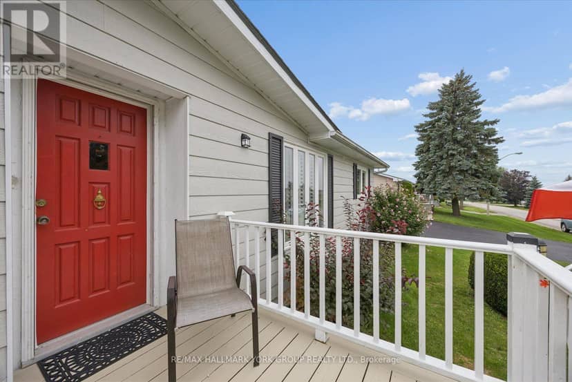 10 Kelsey Crescent — photo 3 of 40