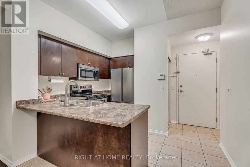 206 - 9973 Keele Street — photo 5 of 31