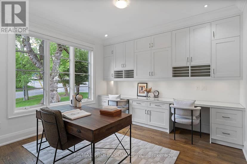 146 Thompson Avenue — photo 19 of 40