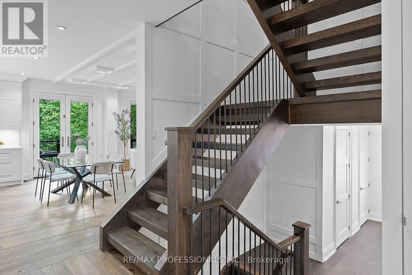 146 Thompson Avenue — photo 21 of 40