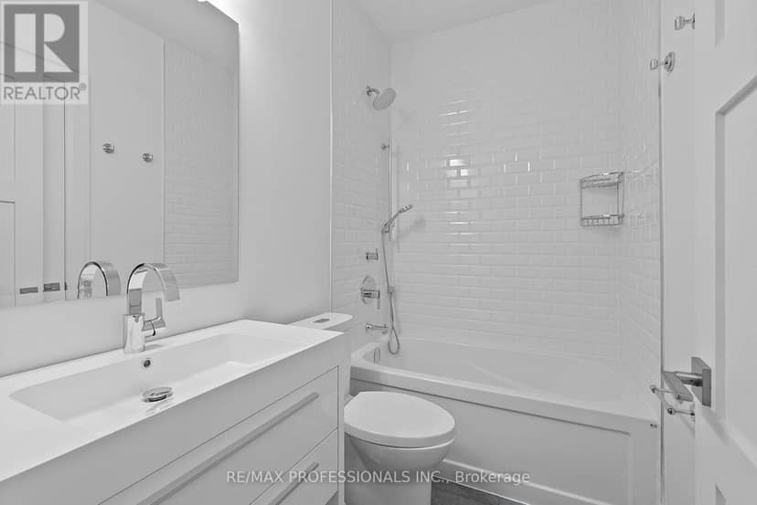 146 Thompson Avenue — photo 33 of 40