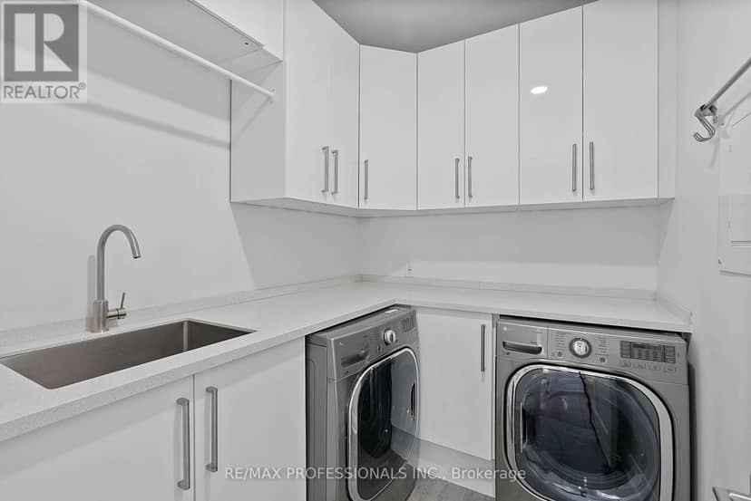 146 Thompson Avenue — photo 34 of 40