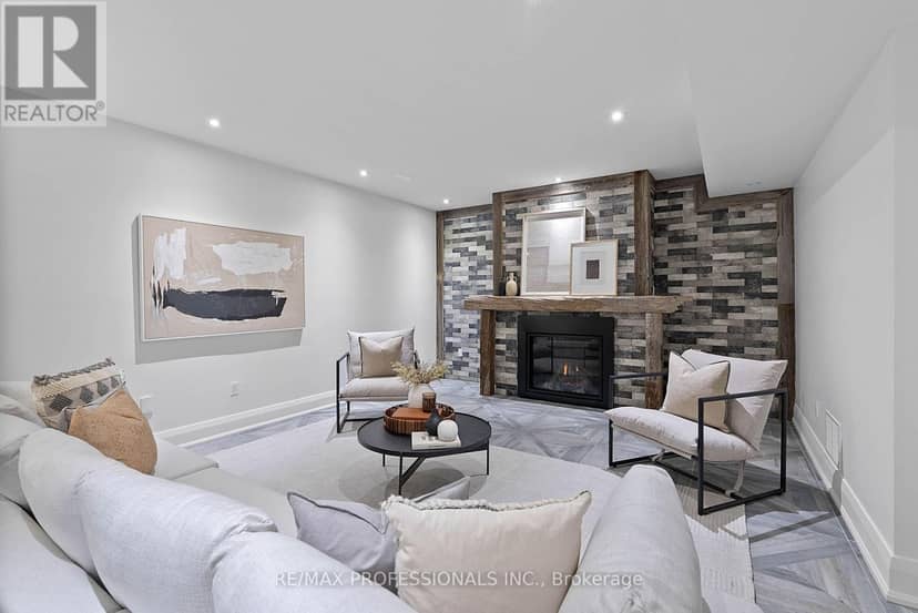 146 Thompson Avenue — photo 37 of 40
