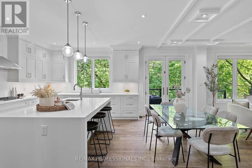 146 Thompson Avenue, Toronto, photo 4