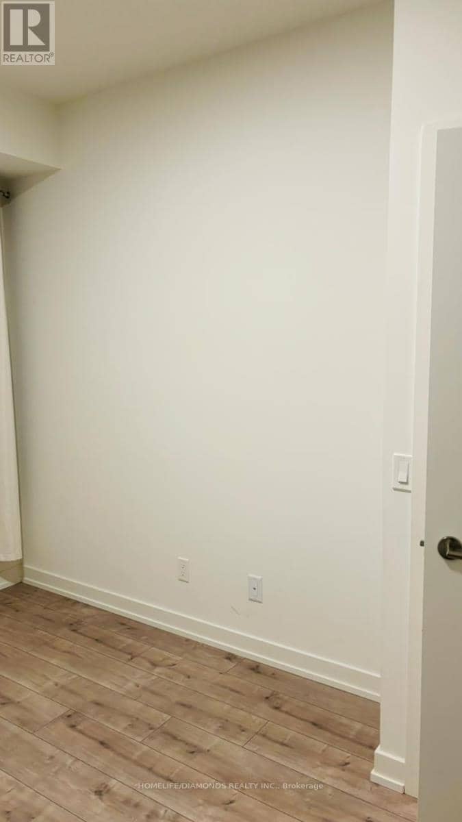 615 - 10 Wilby Crescent — photo 13 of 18