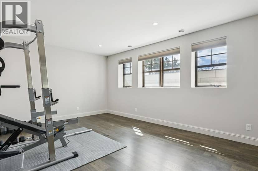 2908 Toronto Crescent NW — photo 34 of 39