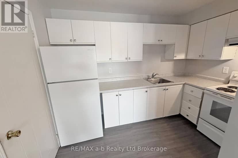 36 - 64 Hiawatha Road — photo 15 of 33