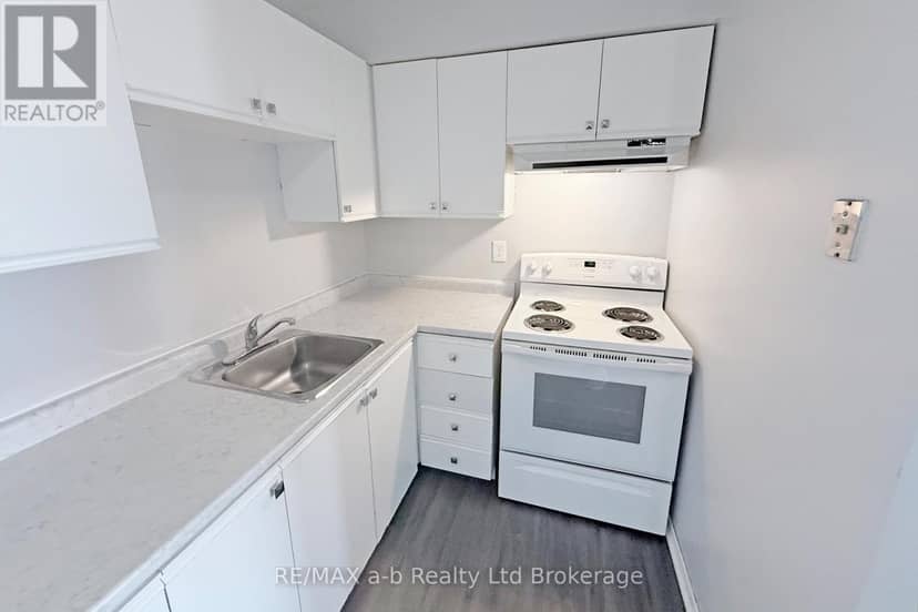 36 - 64 Hiawatha Road — photo 17 of 33