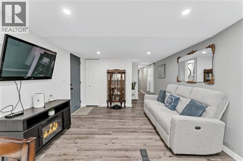 3 Robin Crescent — photo 7 of 31