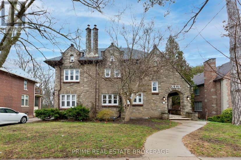 290 Huron Street, London East