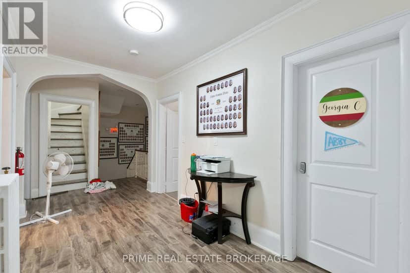 290 Huron Street — photo 14 of 34