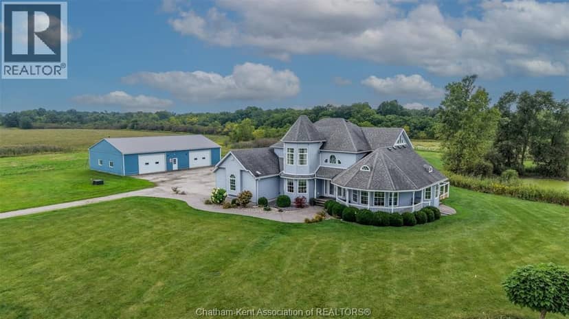 1951 Brigden ROAD, St. Clair