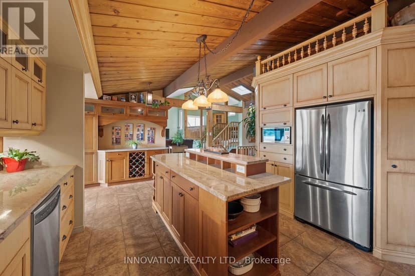 956 Bayview Drive — photo 10 of 40