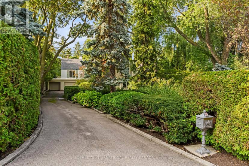 12 Forest Glen Crescent — photo 3 of 40