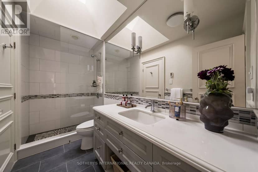 12 Forest Glen Crescent — photo 34 of 40