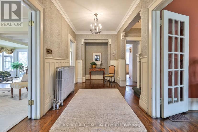 127 Roxborough Drive — photo 2 of 34