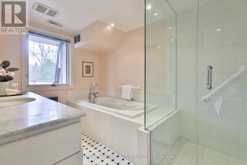127 Roxborough Drive — photo 23 of 34
