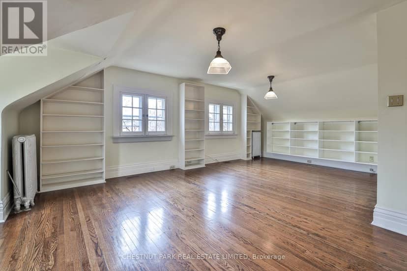 127 Roxborough Drive — photo 29 of 34