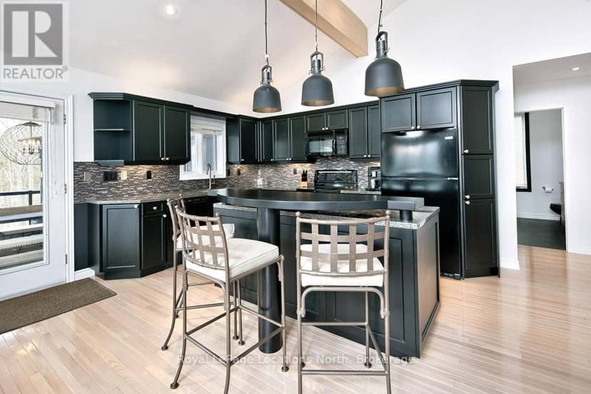 112 Amik Court — photo 16 of 40