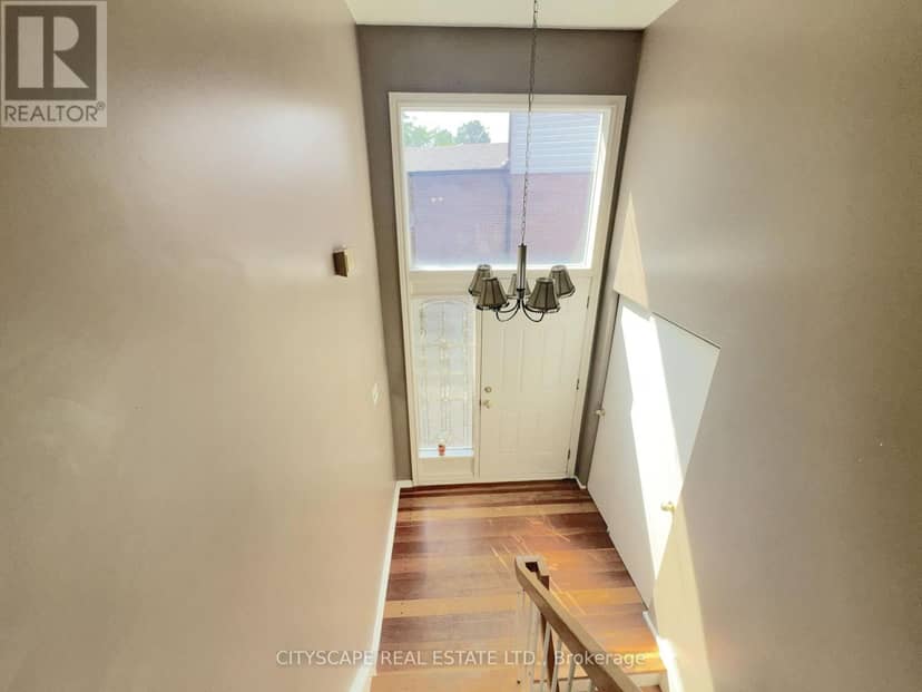 6087 Featherhead Crescent — photo 7 of 39
