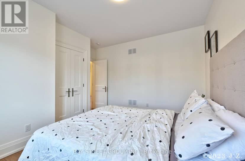 60 Emmett Avenue — photo 19 of 35