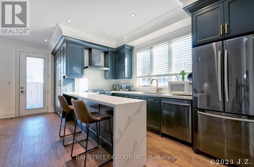 60 Emmett Avenue, Toronto, photo 4