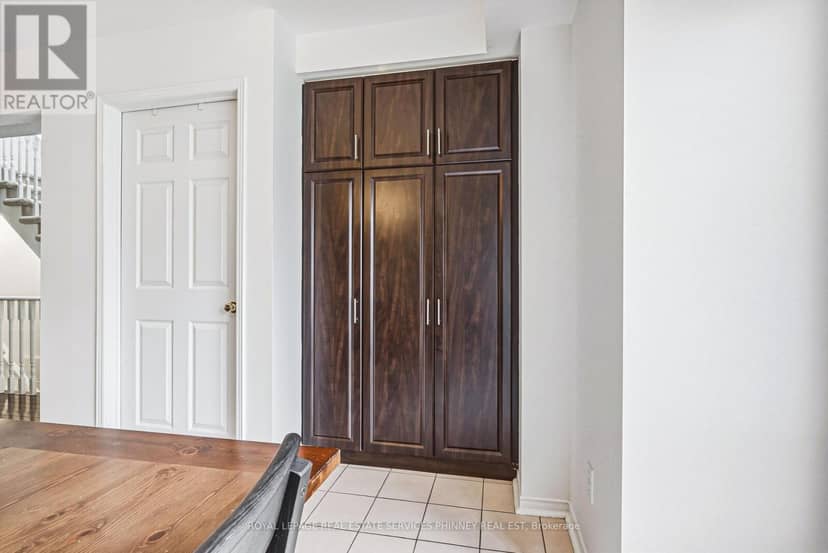 28 - 3140 Fifth Line W — photo 11 of 28