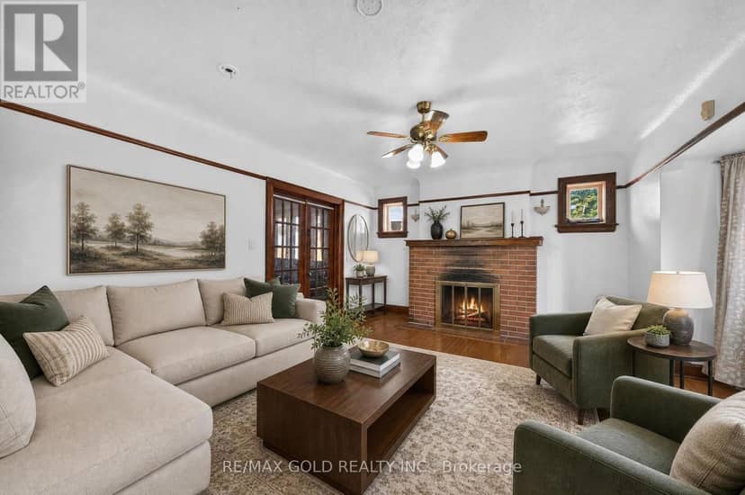 15 Beverley Street — photo 8 of 33