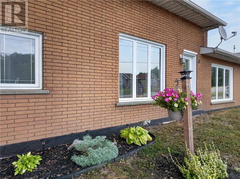 33 Notre Dame Street E, Noelville, photo 5