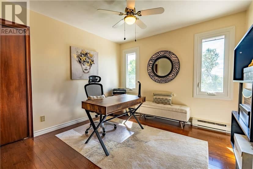 2376 Greenwood Drive — photo 30 of 40