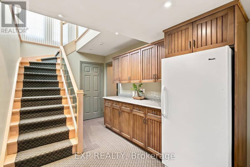290 Bridgeport Road E — photo 35 of 40