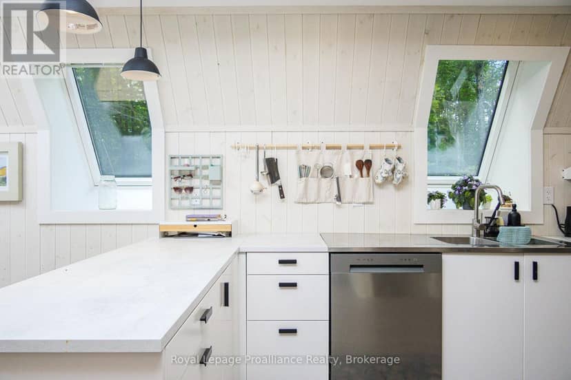 5097 Stirling-Marmora Road — photo 16 of 40
