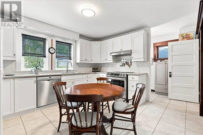 28 Lorne Avenue — photo 13 of 40