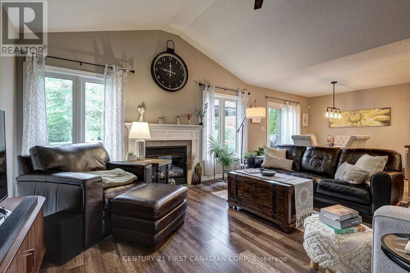 26 Cardinal Court — photo 26 of 40