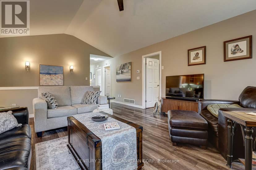 26 Cardinal Court — photo 29 of 40
