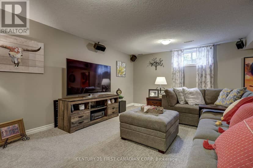 26 Cardinal Court — photo 40 of 40