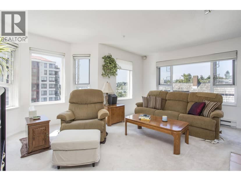 606 221 ELEVENTH STREET, New Westminster, photo 2