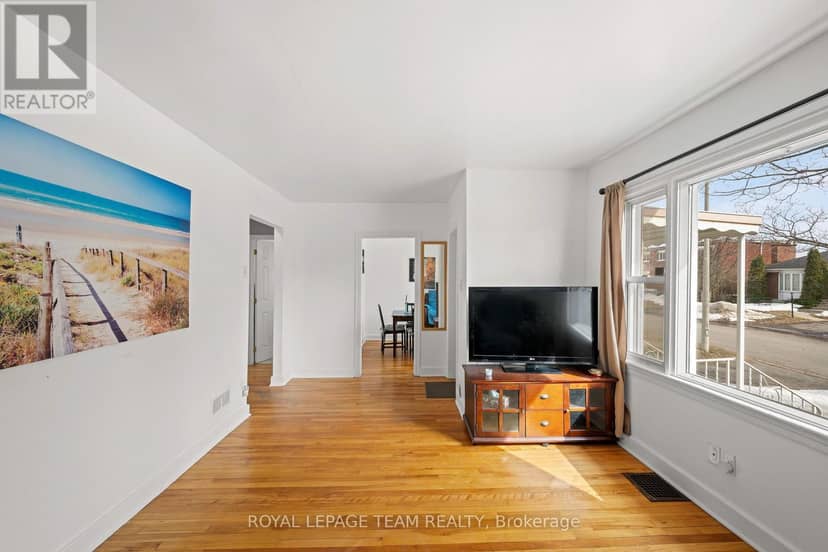1123 Secord Avenue — photo 9 of 39