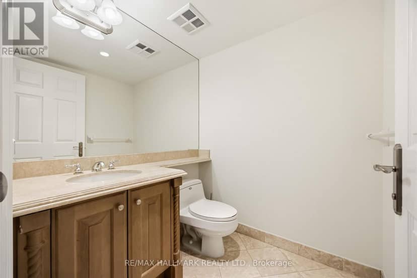 1821 - 80 Harrison Garden Boulevard — photo 21 of 39