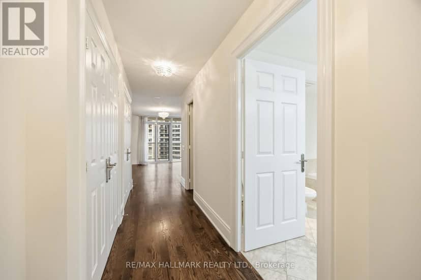 1821 - 80 Harrison Garden Boulevard — photo 25 of 39