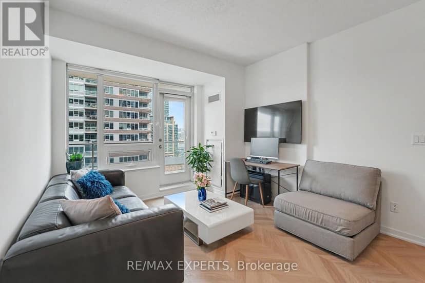 1001 - 55 East Liberty Street — photo 10 of 37