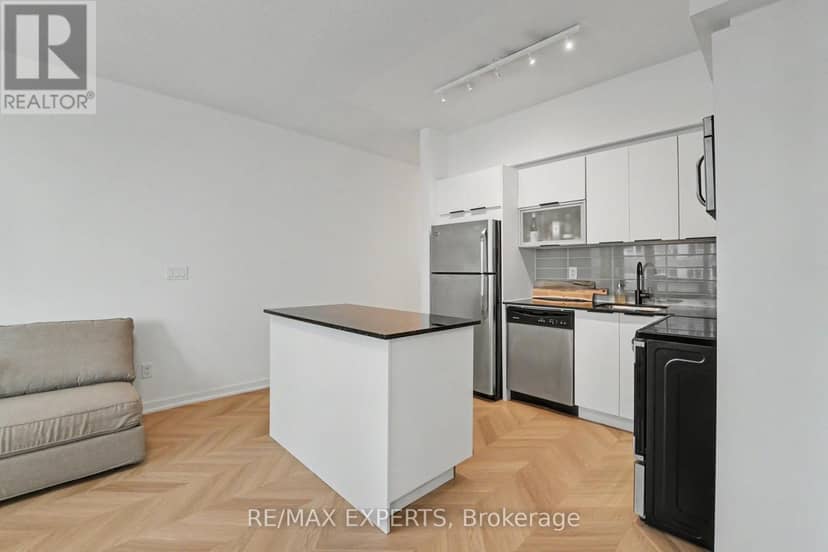 1001 - 55 East Liberty Street — photo 13 of 37