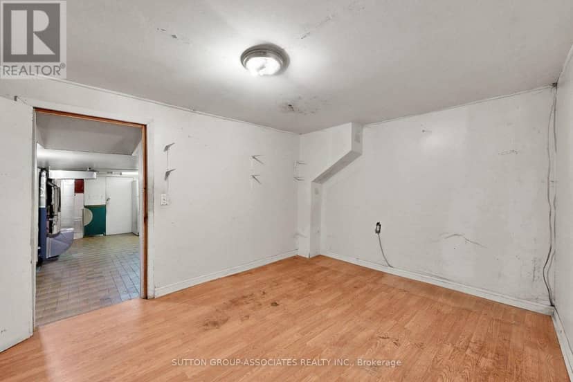 18 1/2 Bellevue Avenue — photo 24 of 28