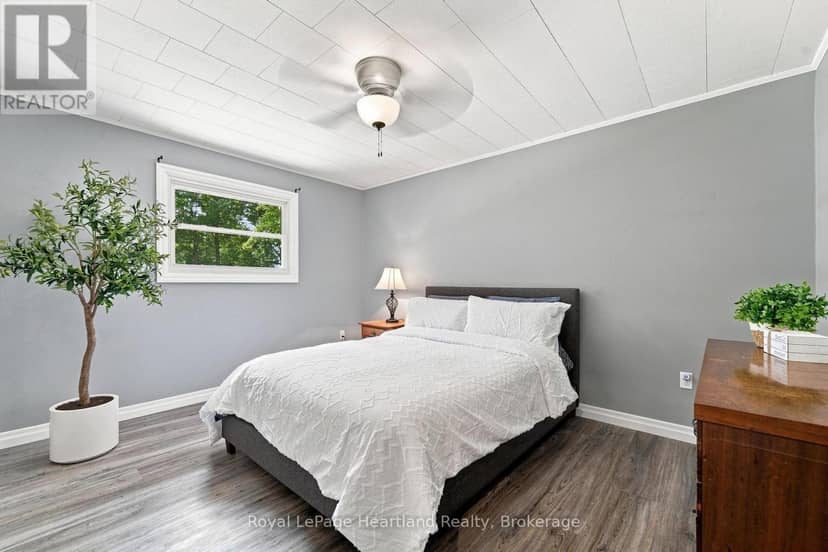3042 Albert Street — photo 14 of 40